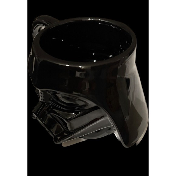 STAR WARS -Brand New in Box -Darth Vader Sculpted 18 oz Ceramic Mug -See pics! - Picture 2 of 10